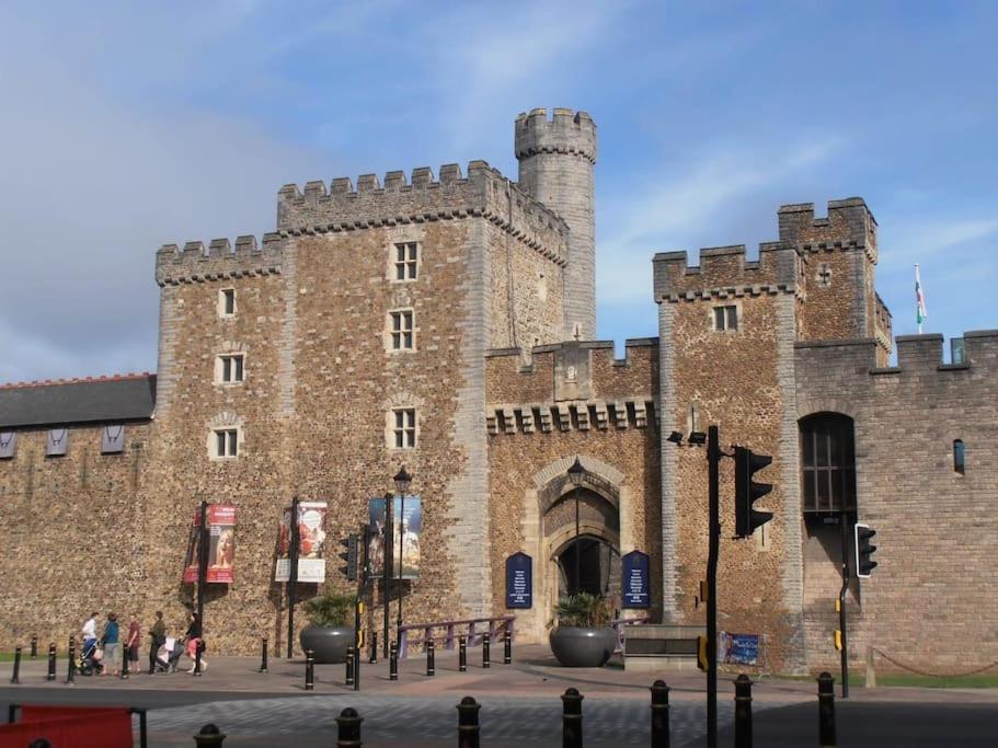 3 Bed Flat Near To Cardiff And Cardiff Bay Apartment Luaran gambar